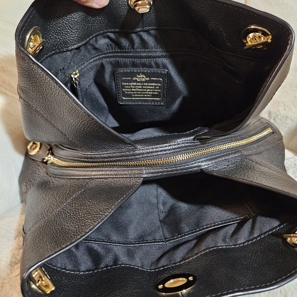 Coach leather black shoulder bag - Picture 8 of 9